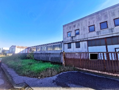 Foto Capannone industriale a Treviglio di 2125 m² in vendita