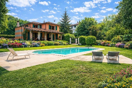 Foto Villa singola in Via Losana 3, Mornico Losana Losana di 450 m²