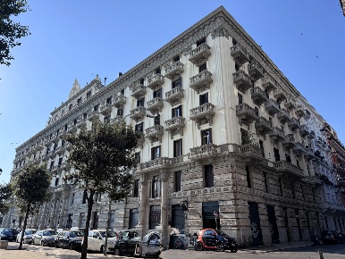 Foto Appartamento in Via francesco saverio abbrescia 105, Bari di 120 m²