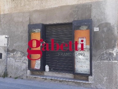 Foto Negozio in Via Bronzetti 23, San Nicola la Strada di 59 m² in affitto