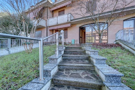 Foto Villa a schiera a Savignano sul Panaro Formica di 234 m² con 5 locali