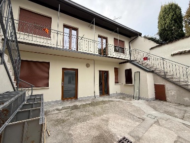 Foto Duplex in Via Cambranti 6, Chiari Centro di 100 m² con 3 locali