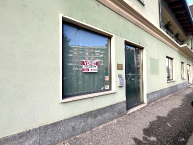 Foto Negozio in Via Torino 55, Saluzzo Centro di 220 m² in vendita