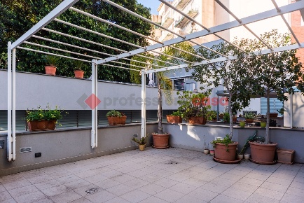 Foto Appartamento in Via Carbone 5, Catania XX Settembre - Tribunale