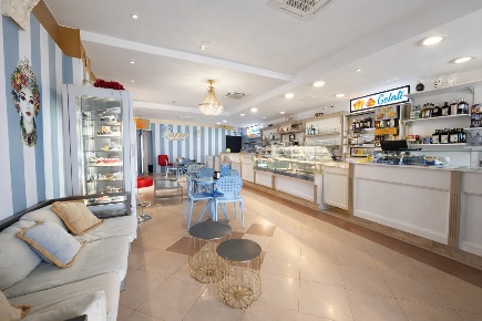 Foto Bar in Via SPIAGGIA DI PONENTE 5, Milazzo Centro di 100 m² in vendita