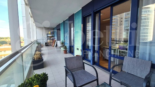 Foto Ufficio in Rodolfo Redi, Bari Poggiofranco di 120 m² con 4 locali