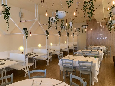 Foto Locale commerciale a Mestrino Centro di 616 m² con 9 locali in vendita