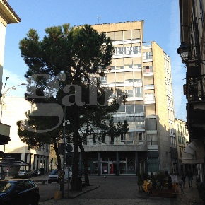 Foto Ufficio in Via Roma 28, Lecco Centro di 190 m² con 5 locali in affitto