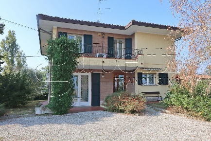Foto Casa indipendente in Strada Prondella CÃ  Vecchia, Ostellato di 247 m²