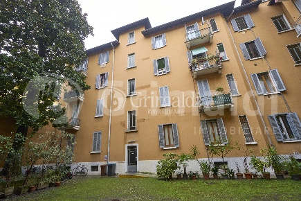 Foto Appartamento in Via Guerzoni 5, Milano Dergano di 84 m² con 2 locali