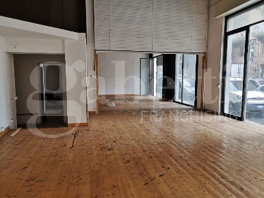 Foto Negozio a Siracusa Santa Panagia - Teracati di 150 m² con 3 locali