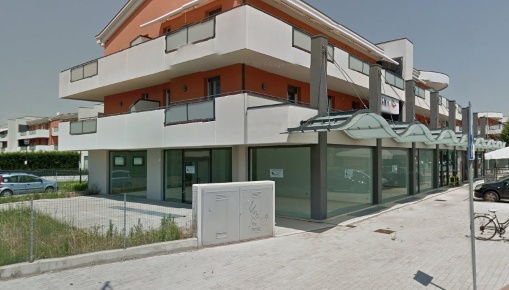 Foto Negozio a Jesolo Jesolo Paese di 243 m² con 4 locali in vendita
