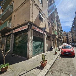 Foto Negozio in Via Mariano Bonincontro 29, Palermo Noce di 100 m²