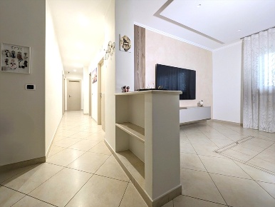Foto Appartamento in VIA PARINI, Trani di 141 m² con 4 locali in vendita