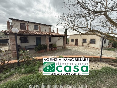 Foto Villa a schiera in Contrada Palo, San Cataldo di 300 m² in vendita