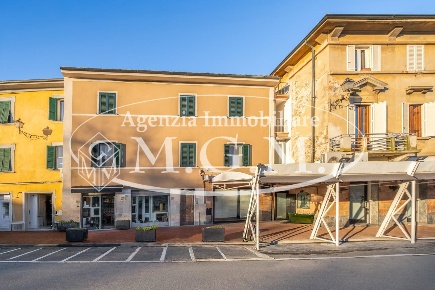 Foto Appartamento a Bientina Centro di 133 m² con 5 locali in vendita