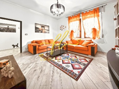 Foto Villa unifamiliare a Pomarance Centro di 139 m² con 6 locali