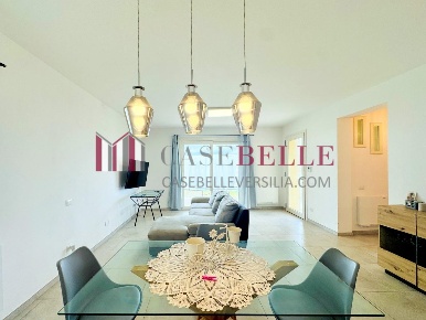 Foto Villa unifamiliare a Camaiore Lido di Camaiore di 180 m² con 7 locali