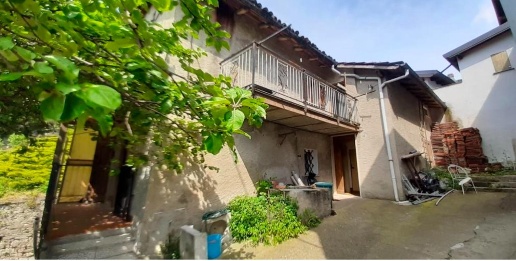 Foto Appartamento a Serravalle Scrivia di 109 m² con 7 locali in vendita