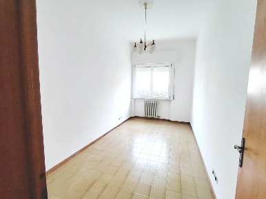 Foto Appartamento a Vicopisano Centro di 138 m² con 6 locali in affitto