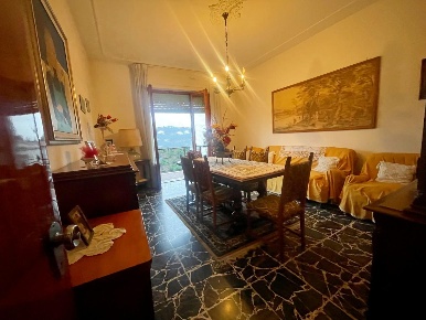 Foto Appartamento a Poggibonsi Centro di 90 m² con 4 locali in vendita