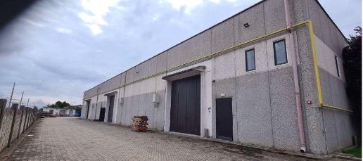 Foto Capannone industriale a Alessandria Cristo di 1773 m² con 3 locali