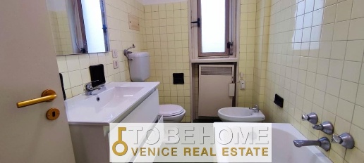 Foto Appartamento a Venezia Mestre di 117 m² con 6 locali in vendita