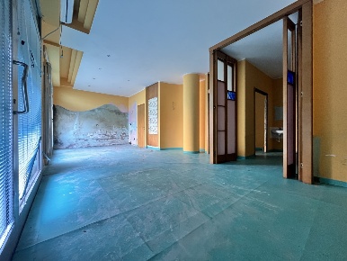 Foto Locale commerciale in Via Roma, Pontedera Villaggi, Bellaria di 75 m²