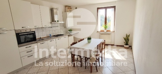 Foto Appartamento in Piazza Mazzini, Capriano del Colle Centro di 60 m²