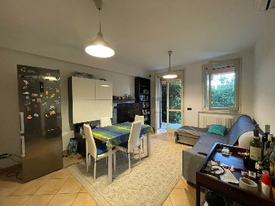 Foto Appartamento in Via Renato Guttuso 55, Modena di 87 m² con 4 locali