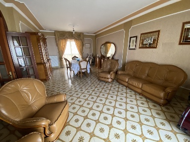 Foto Appartamento in Via Vecchia Sammichele 15, Casamassima di 151 m²