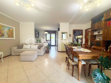 Foto Appartamento in Via Montepiana 8, Cordignano Centro di 155 m²