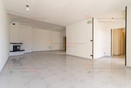 Foto Attico a Floridia di 171 m² con 5 locali in vendita