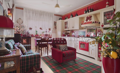 Foto Attico a Gela di 204 m² con 9 locali in vendita