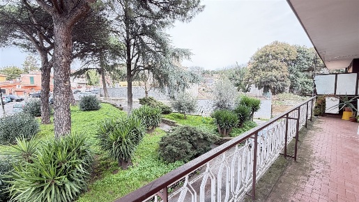 Foto Appartamento in Via Pietrara, Albano Laziale Centro di 135 m²