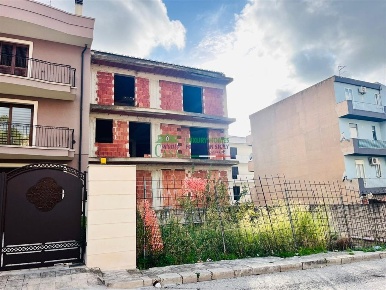 Foto Rustico in Via Pablo Picasso, Comiso Centro di 390 m² in vendita