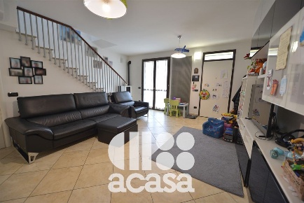 Foto Villa a schiera a Mercato Saraceno Centro di 155 m² con 5 locali