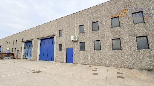 Foto Capannone industriale in via Adda, Bellusco di 320 m² in vendita