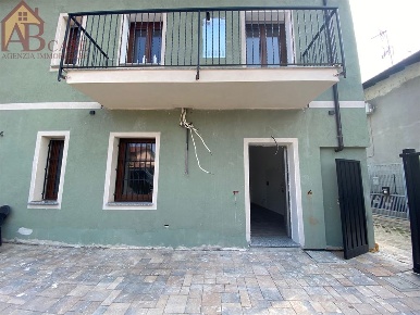 Foto Case semi ndipendenti in via mazzini, Gambolò Centro di 106 m²