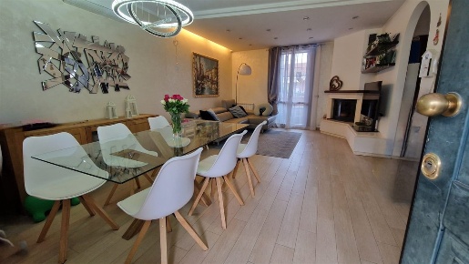 Foto Villa bifamiliare a Chioggia Valli di 170 m² con 8 locali in vendita