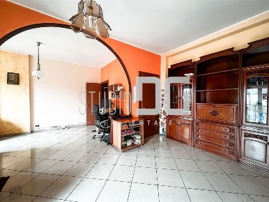 Foto Appartamento in via Trento, Cesano Maderno di 119 m² con 4 locali