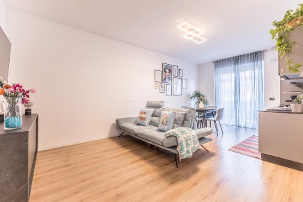 Foto Appartamento in via francesco gentile, Roma di 80 m² con 3 locali