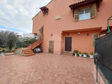 Foto Appartamento in Via carlo pisacane, Guidonia Montecelio di 60 m²