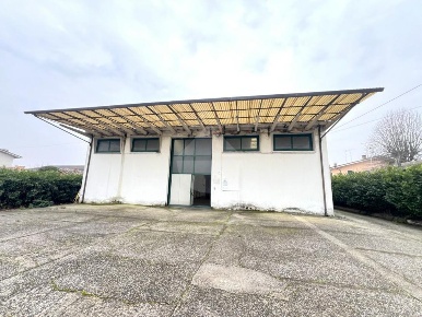 Foto Laboratorio in Via Del Merlo, Rovigo di 550 m² con 2 locali in vendita