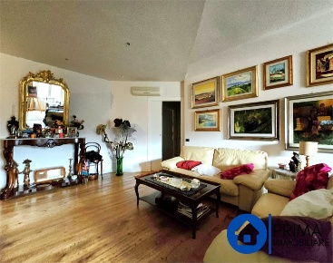 Foto Appartamento in Viale Carlo Guglielmi, Terni Centro Storico di 168 m²