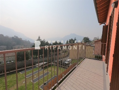 Foto Appartamento in Via Quarto, Lecco Rancio di 95 m² con 3 locali