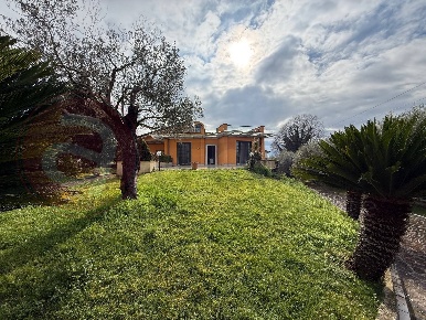 Foto Appartamento in Via Madonna di Loreto 25, Castrocielo Centro di 94 m²