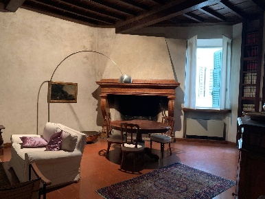 Foto Casa indipendente a Mantova Centro di 700 m² con 10 locali in vendita