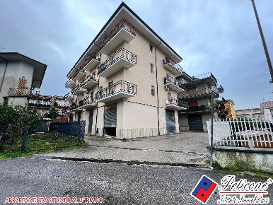 Foto Appartamento in VIA FEUDO, Fondi Centro di 123 m² con 5 locali