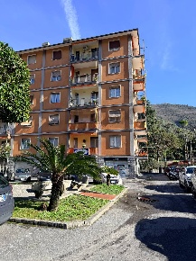 Foto Appartamento a Recco Centro di 66 m² con 4 locali in affitto